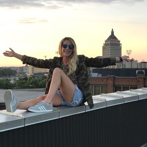 Meet your Posher, Shannon